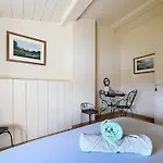 بيت للعطل Maison De Maitre De Charme Avec Piscine & Parc Plassac (Gironde)