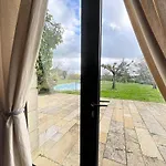 Maison De Maitre De Charme Avec Piscine & Parc بيت للعطل *
