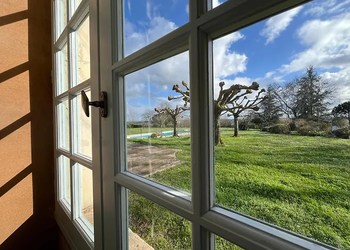 Maison De Maitre De Charme Avec Piscine & Parc * Plassac (Gironde)